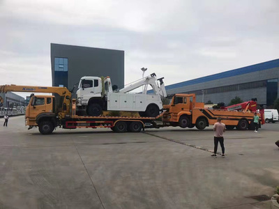 程力專用汽車股份銷售二十二分公司 引領專業道路救援，中國重汽帶吊清障車卓越之選